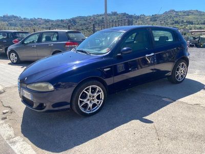 usata Alfa Romeo 147 1.9 JTD (115 CV) cat 5p. Distinctiv