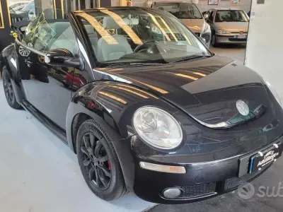 Usata VW New Beetle 105 CV (77 kW) 2006 Nero Utilitaria