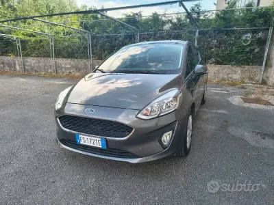 Usata Ford Fiesta 70 CV (51 kW) 2018 Grigio Utilitaria