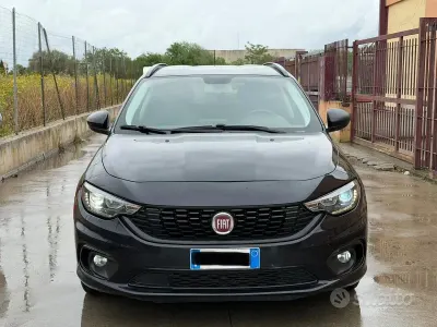 Gebraucht Fiat Tipo Easy 120 PS (88 kW) 2018 Blau Kombi