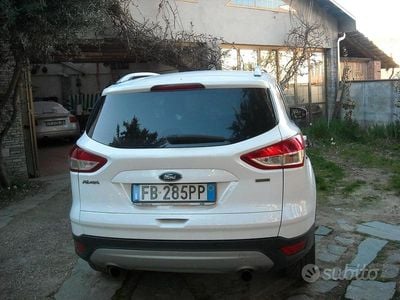 Usata Ford Kuga 120 CV (88 kW) 2016 Grigio SUV