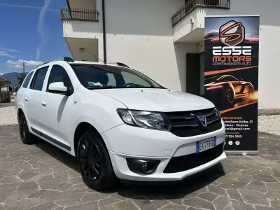 Usata Dacia Logan MCV Lauréate 90 CV (66 kW) 2014 Bianco Station wagon