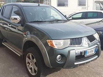 Usata Mitsubishi L200 2009 Verde Pick-up