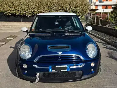Usata Mini Cooper S 170 CV (125 kW) 2004 Bluazzurro Utilitaria