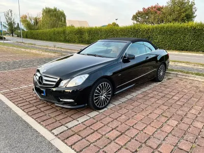 Usata Mercedes 220 184 CV (135 kW) 2013 Nero Cabrio
