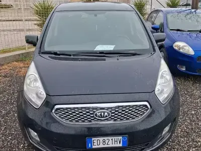 Usata Kia Venga 114 CV (83 kW) 2010 Nero Utilitaria