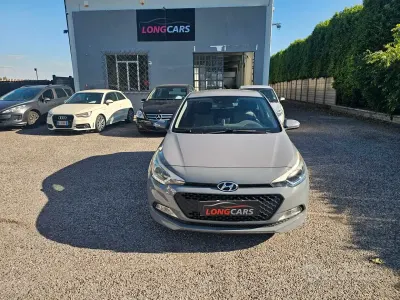 Usata Hyundai i20 Style 84 CV (61 kW) 2016 Grigio Berlina