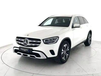 Usata Mercedes GLC220 194 CV (142 kW) 2021 Bianco SUV