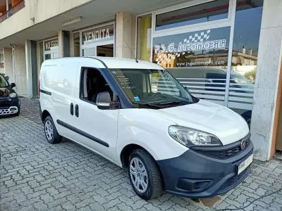 Usata Fiat Doblò 95 CV (69 kW) 2017 Bianco Monovolume
