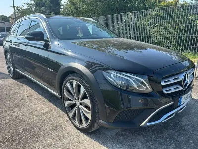 Usata Mercedes E220 All-Terrain Premium Plus 194 CV (142 kW) 2017 Nero Station wagon