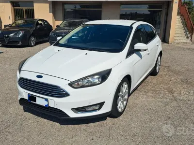 Usata Ford Focus Titanium 95 CV (69 kW) 2014 Bianco Station wagon