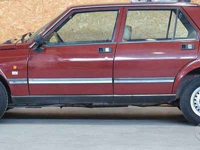 Usata Alfa Romeo Giulietta 95 CV (69 kW) 1983 Rosso Berlina