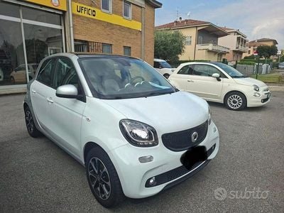 Usata Smart ForFour 70 CV (51 kW) 2015 Bianco Utilitaria