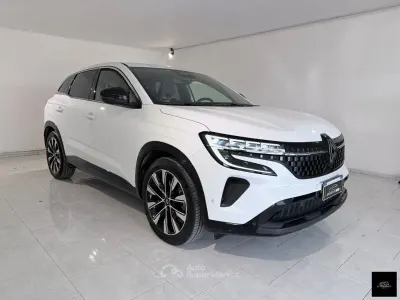Usata Renault Austral Techno 203 CV (149 kW) 2023 Bianco SUV