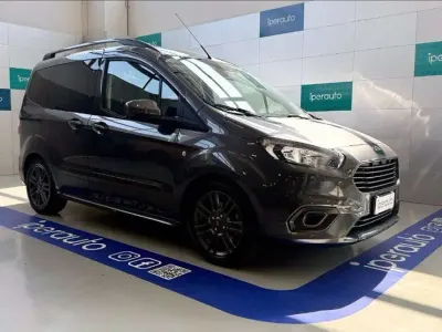 Usata Ford Tourneo Courier Titanium 75 CV (55 kW) 2020 Grigio metallizzato Monovolume