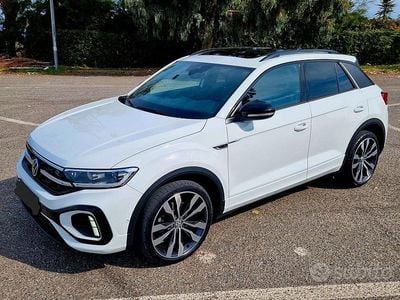 Usata VW T-Roc R-line 150 CV (110 kW) 2023 Bianco SUV