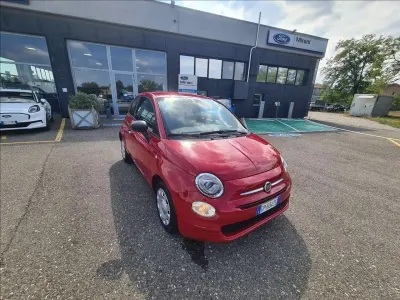 Usata Fiat 500 69 CV (50 kW) 2023 Rosso pastello Berlina