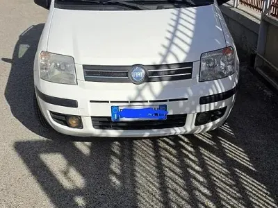 Usata Fiat Panda 69 CV (50 kW) 2007 Bianco Utilitaria