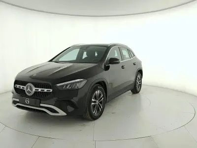 Usata Mercedes GLA180 Advanced 116 CV (85 kW) 2025 Nero SUV