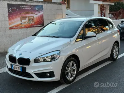 Begagnad BMW 218 Active Tourer Advantage 150 HK (110 kW) 2015 Vit Minibuss