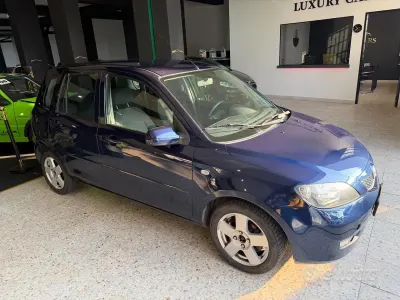 Usata Mazda 2 68 CV (50 kW) 2006 Bluazzurro Utilitaria