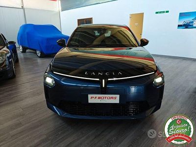 Usata Lancia Ypsilon 61 kW (84 CV) 2024 Blu Utilitaria