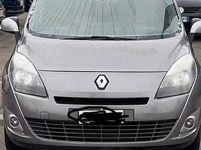 Usata Renault Scénic III 110 CV (80 kW) 2016 Grigio Monovolume