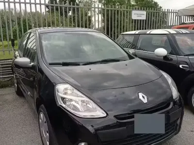 Usata Renault Clio II 86 CV (63 kW) 2010 Nero Berlina