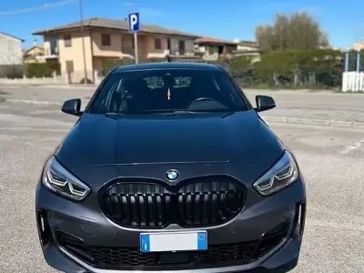 Usata BMW 118 Comfort Edition 150 CV (110 kW) 2020 Utilitaria