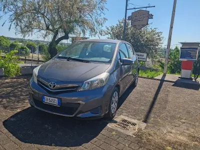 Usata Toyota Yaris 69 CV (50 kW) 2013 Utilitaria