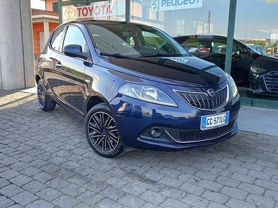 Usata Lancia Ypsilon Gold 69 CV (50 kW) 2021 Blu Utilitaria
