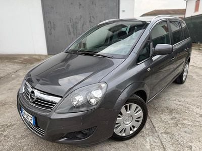 Usata Opel Zafira 150 CV (110 kW) 2012 Grigio Monovolume