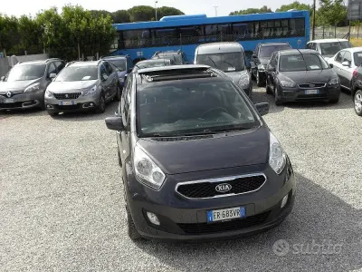 Usata Kia Venga 90 CV (66 kW) 2013 Nero Utilitaria