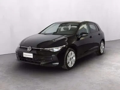 Nuova VW Golf VIII Life 116 CV (85 kW) 2026 Grenadill black metallizzato Berlina