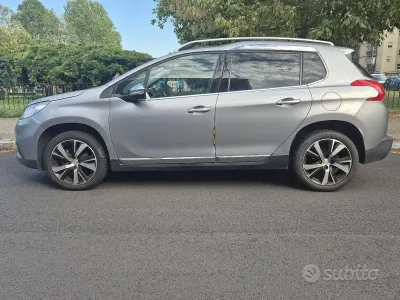 Usata Peugeot 2008 Allure 120 CV (88 kW) 2016 Grigio SUV