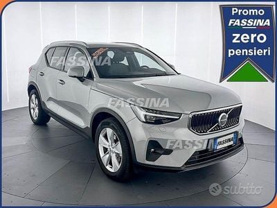 Usata Volvo XC40 Core 163 CV (119 kW) 2025 Grigio SUV