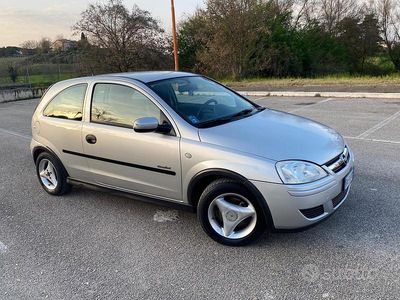 Usata Opel Corsa 2000 Grigio Berlina