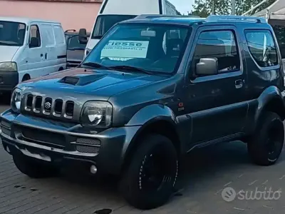 Usata Suzuki Jimny 86 CV (63 kW) 2008 Grigio SUV