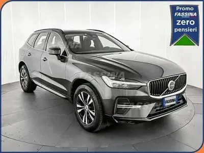 Usata Volvo XC60 Momentum 197 CV (144 kW) 2022 Grigio SUV