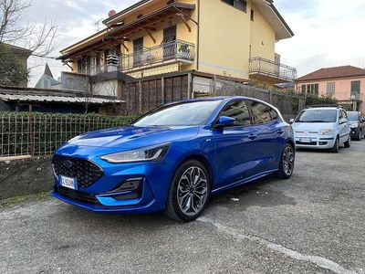Blu/azzurro Usata 2023 Ford Focus ST-Line Berlina | 19.900 € (Buon prezzo)