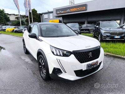 Usata Peugeot 2008 GT 131 CV (96 kW) 2020 Bianco SUV