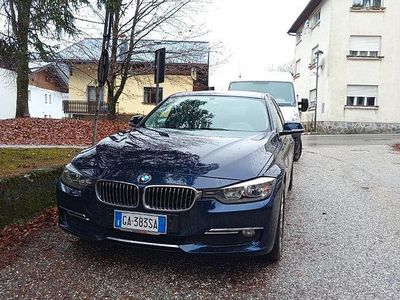 Usata BMW 318 2013 Blu Berlina