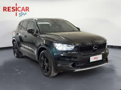 Usata Volvo XC40 Momentum 129 CV (94 kW) 2022 Nero SUV