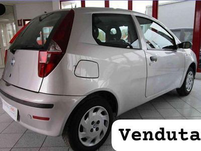 Usata Fiat Punto 59 CV (43 kW) 2005 Argento Utilitaria