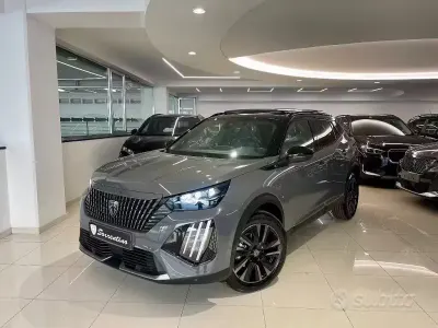 Nuova Peugeot 2008 GT 136 CV (100 kW) 2026 Grigio SUV