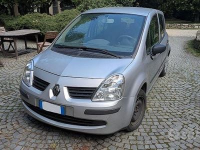 Usata Renault Modus 75 CV (55 kW) 2007 Grigio Monovolume