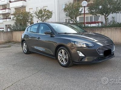 Usata Ford Focus Active 120 CV (88 kW) 2020 Grigio Berlina
