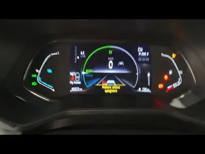 Usata Renault Clio Techno 145 CV (106 kW) 2023 Blu scuro Utilitaria