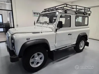 Usado Land Rover Defender 122 CV (89 kW) 2004 Blanco SUV