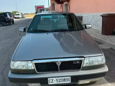 Usata Lancia Thema 147 CV (108 kW) 1992 Grigio Berlina